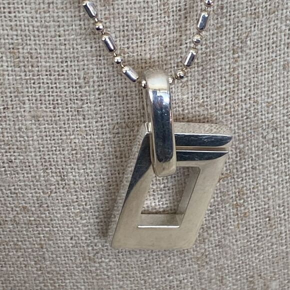 Gucci “G” 925 Sterling Silver Pendant & 20” Sterling Silver Chain - Picture 3 of 10